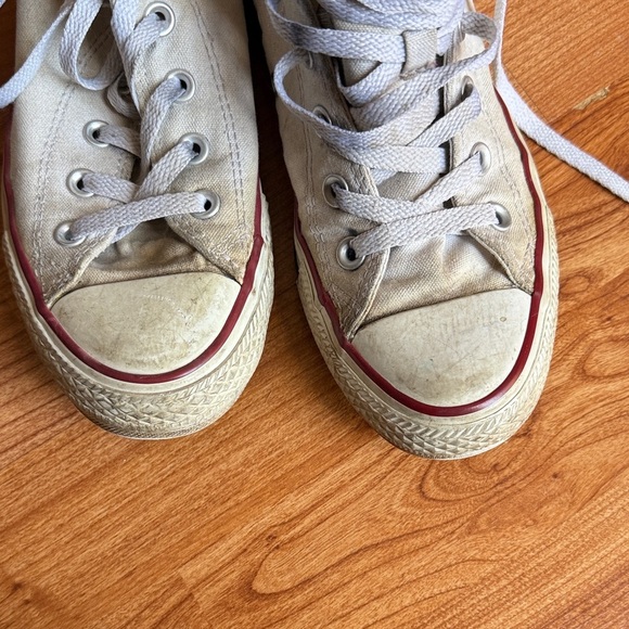 Classic White Converse High Top Sneakers - Size 6/8 - Well Worn Loved Aged Old - Picture 3 of 12
